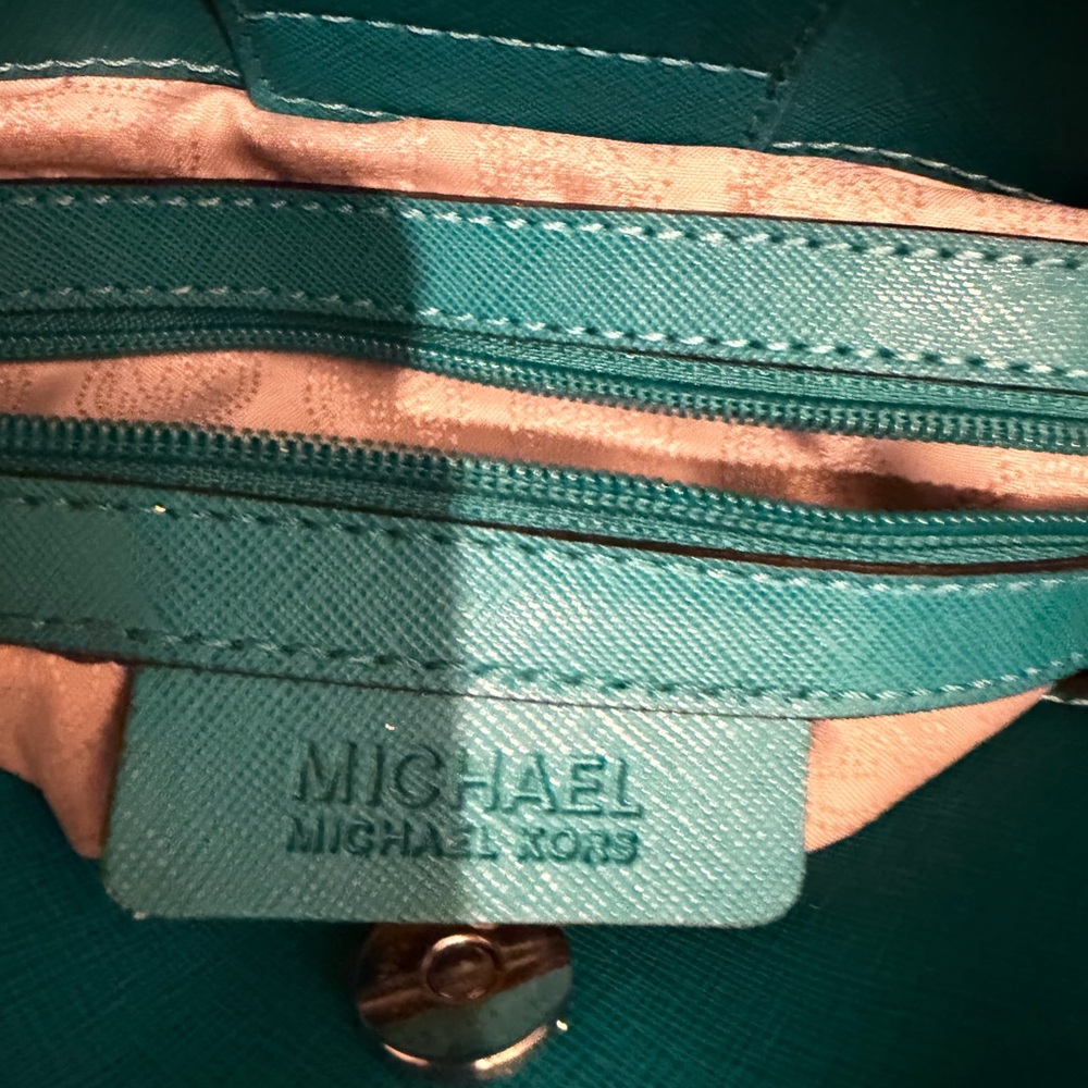 Michael Kors Turquoise Saffiano leather Hamilton tote bag .Gold Hardware - Picture 3 of 11